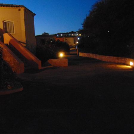 Vacanze In Natura Incontaminata "Casa Vacanza Francesca" Isola Rossa Εξωτερικό φωτογραφία